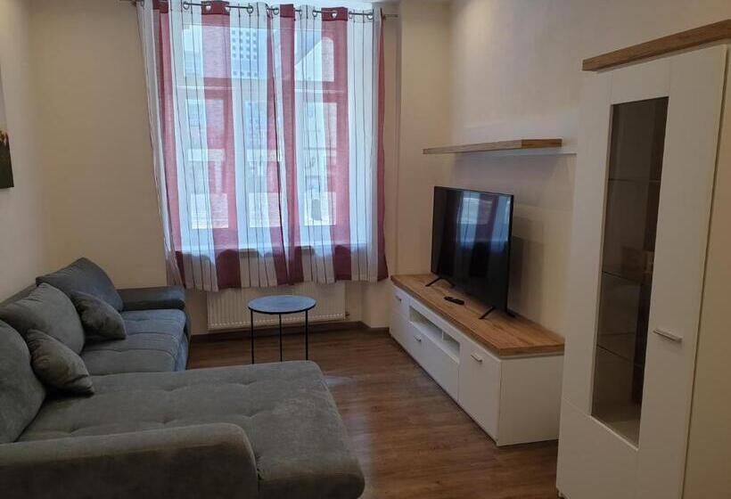 Апартаменты 1 Спальня с Балконом, Weingut Haxel
