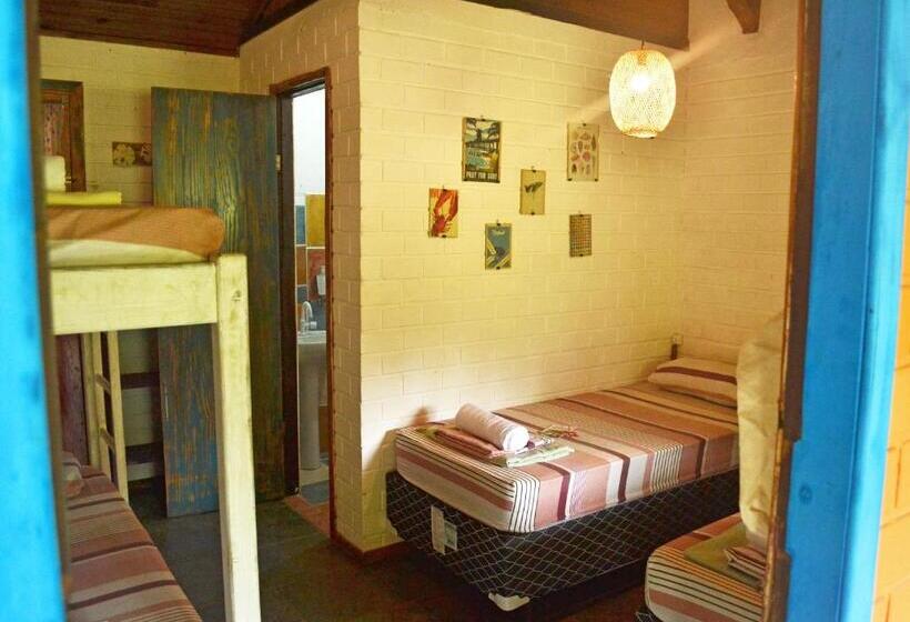 베이직 3인 룸, Praia Do Rosa Hostel