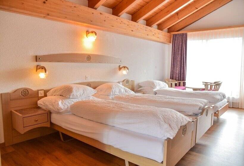 Chambre Triple Standard avec Balcon, Artemis