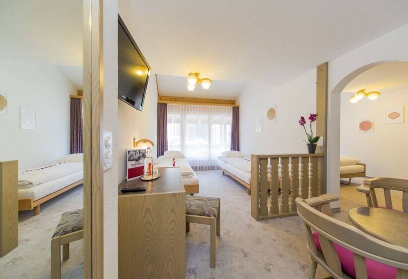 Chambre Familiale, Artemis