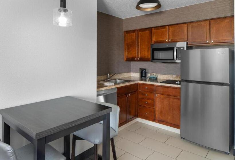 Студио Стандарт Кровать Кинг, Residence Inn Long Island Holtsville