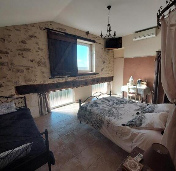 Номер Стандарт Трехместный, Domaine De La Lucarliere