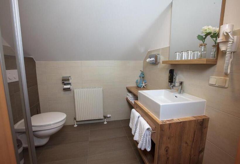 Семейный Номер, Pension Pirkdorfer See