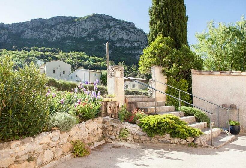 Номер Стандарт, Auberge De La Vallee