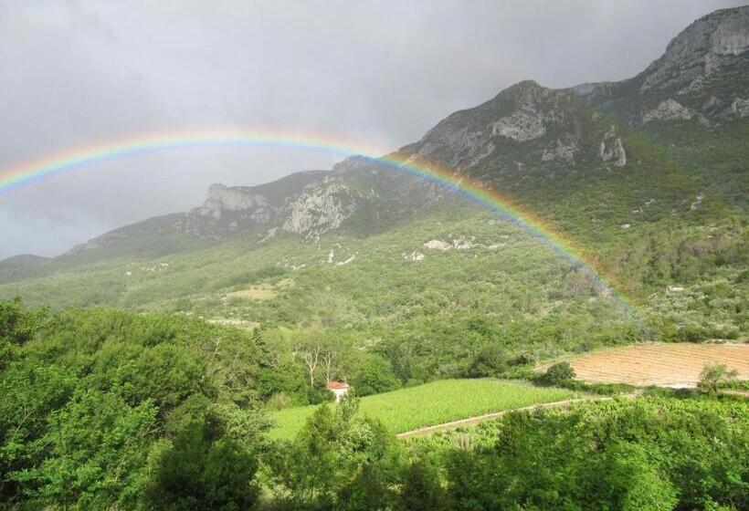 Семейный Номер, Auberge De La Vallee