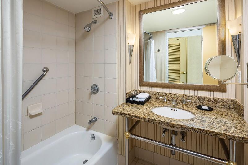 带大床的豪华间, Sheraton Atlantic City Convention Center