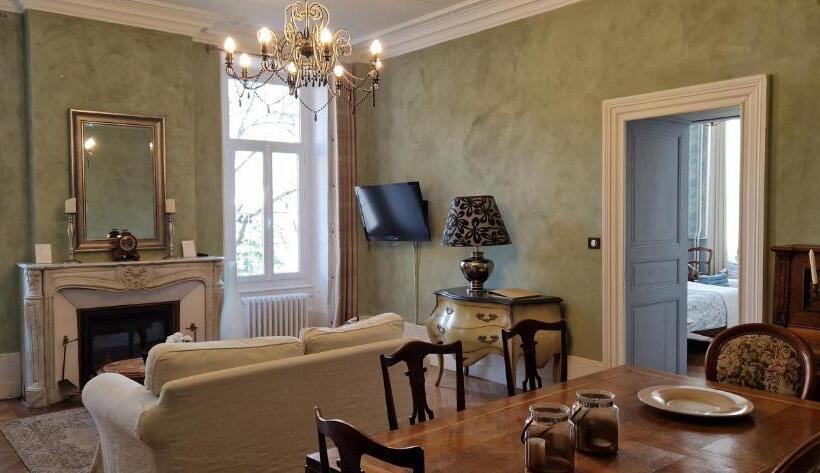 Family Suite, Chateau De Viviez