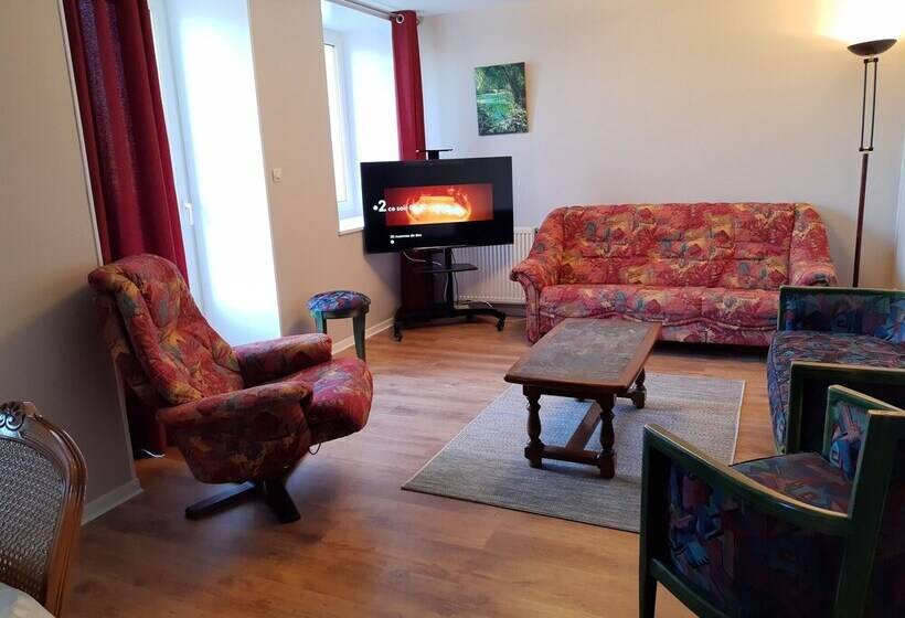 Апартаменты Comfort 3 Спальни, Moulin De La Fleuristerie