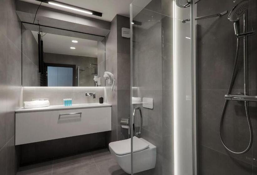 1 Bedroom Penthouse Apartment, Odrzańska Residence Old Town