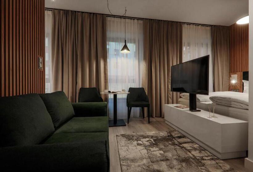 استودیوی لوکس, Odrzańska Residence Old Town