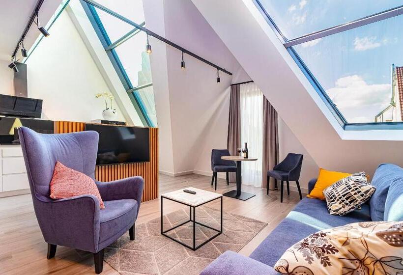 1 Bedroom Penthouse Apartment, Odrzańska Residence Old Town