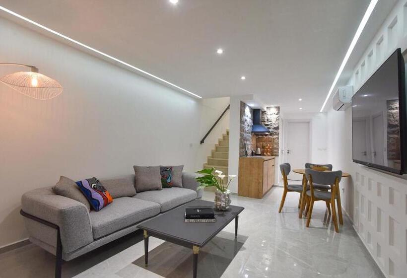 استودیوی لوکس, Misisuone Apartments Budva
