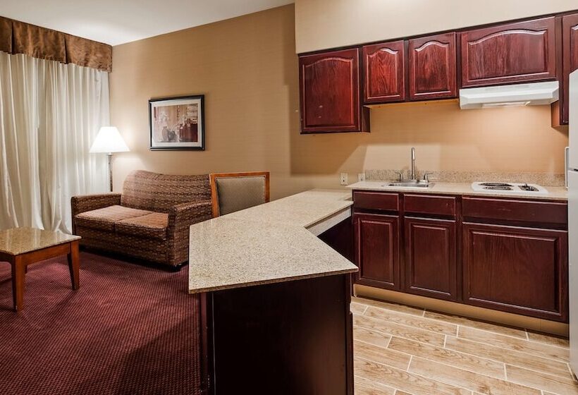 Люкс Адаптированный для Инвалидов, Best Western Plus Hannaford Inn & Suites