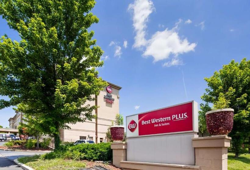 Люкс Кровать Кинг, Best Western Plus Hannaford Inn & Suites