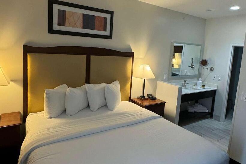 سوئیت برای معلولان, Best Western Plus Hannaford Inn & Suites