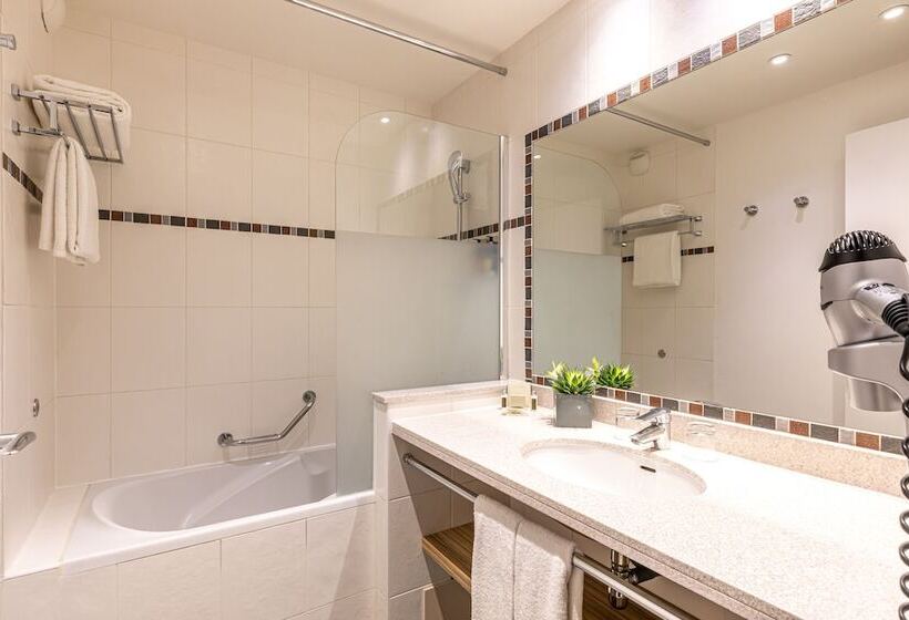 Студия Deluxe, Fraser Suites Paris La Défense