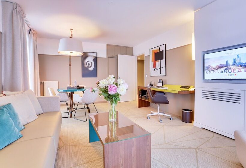 Апартаменты Deluxe 1 Спальня, Fraser Suites Paris La Défense