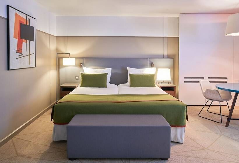 Студия Deluxe, Fraser Suites Paris La Défense