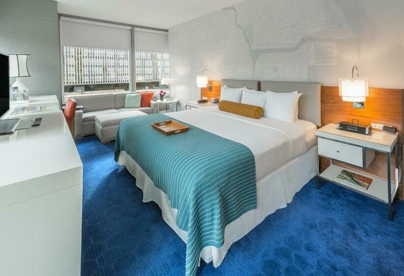 Deluxe Kamer met Kingsize Bed en Uitzicht op de Stad, Kinzie
