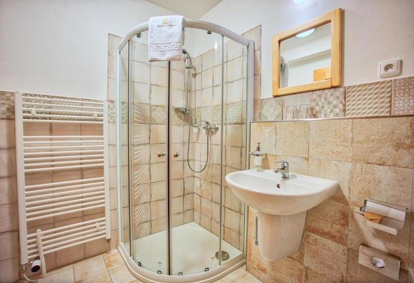 Номер Стандарт, Penzion Pivnice   Jítravský Dvorec