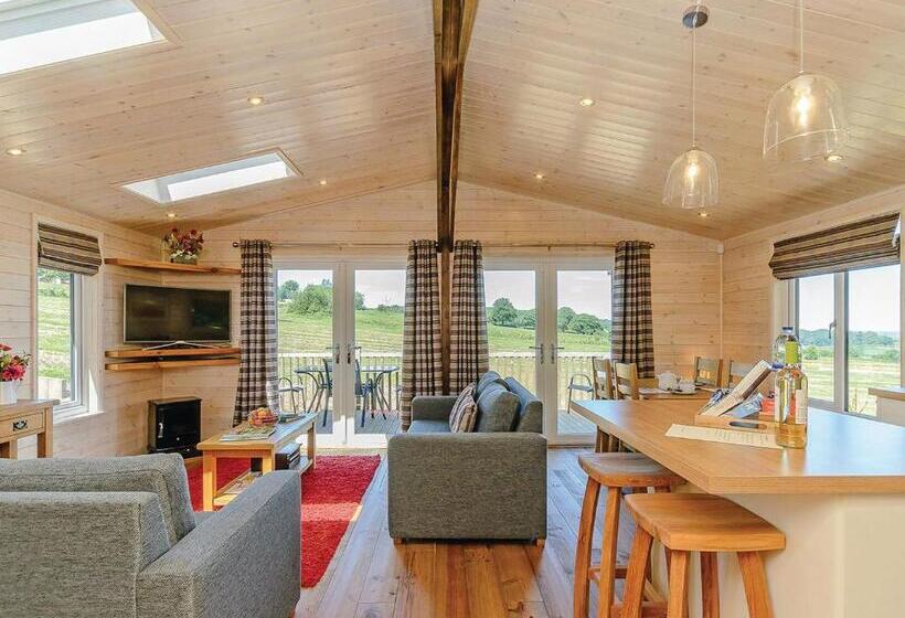 Дом 2 Спальни, Hazelhurst Lodges