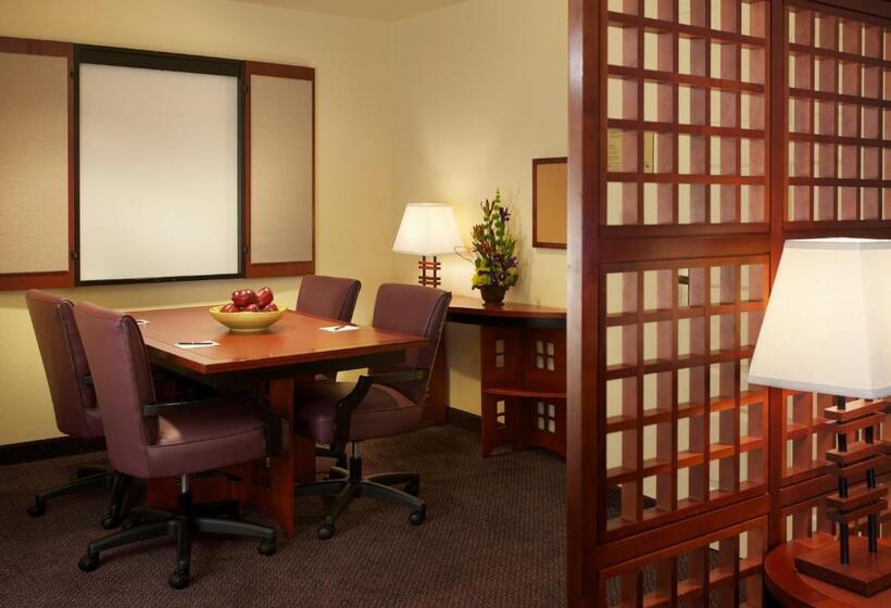 Люкс, Larkspur Landing Extended Stay Suites Roseville