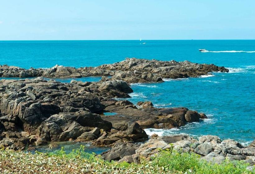 Номер Стандарт Боковой Вид на Море, Le Fort De L'océan