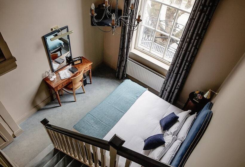 스탠다드 트리플 룸, Pembroke Townhouse