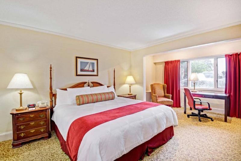 Люкс, Ramada By Wyndham Seekonk Providence Area