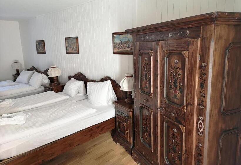 Четырехместный Номер Стандарт, Historisches Hotel Piz Ela Bergün