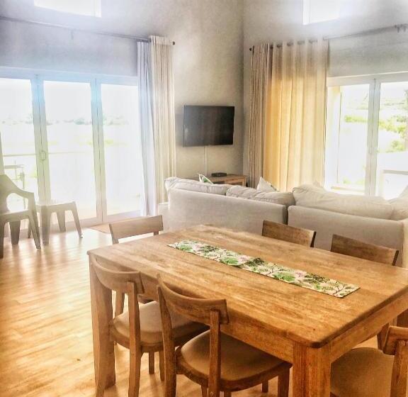 Люкс с Балконом, The Suites At Waterryk Eco Guest Farm
