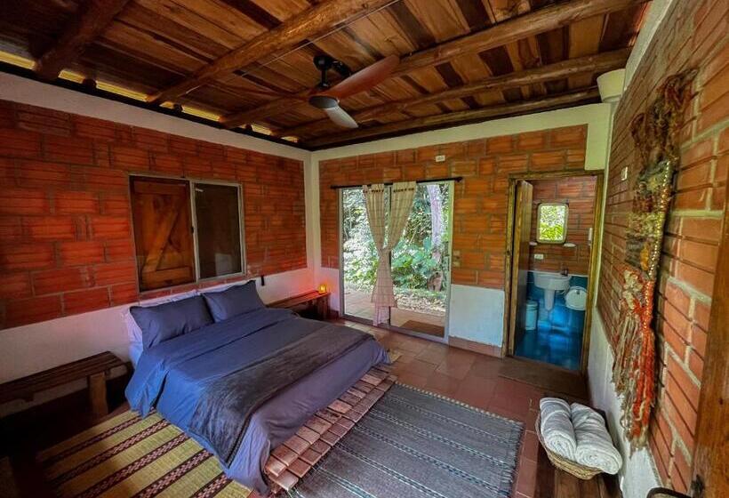 발코니 디럭스 룸, Origen Hostel
