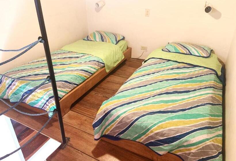 Семейный Номер, Hostal Jardín Escondido