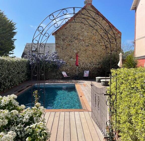Люкс Кровать Кинг, La Cotentine Maison D Hôtes