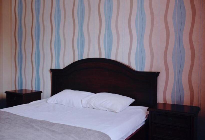 Люкс, Grebenky Motel