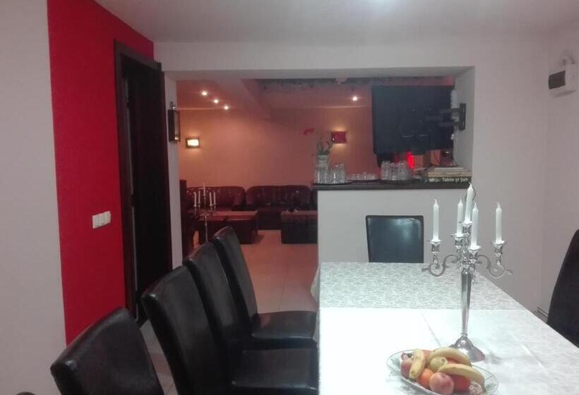 Дом 1 Спальня, Casa De Vacanta Silvia Varmaga