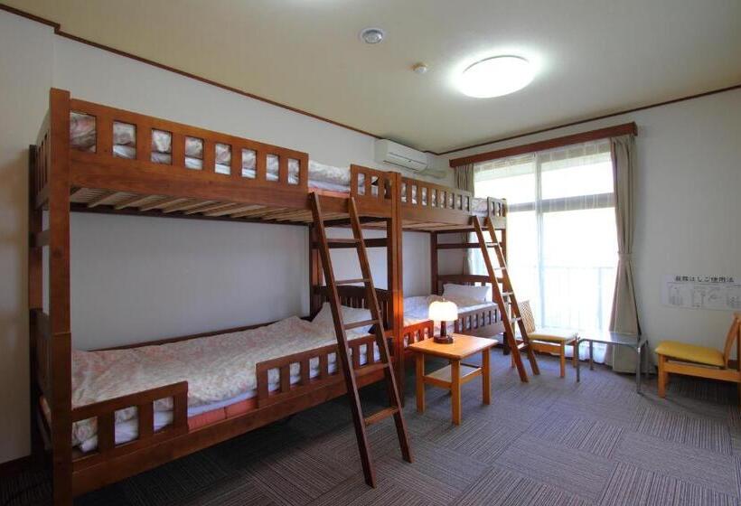 Номер Стандарт Четырехместный Совместный Санузел, Guesthouse E Ne