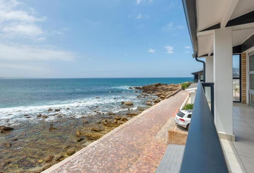 Дом 1 Спальня, Vic Bay Beach House