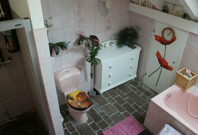 اتاق استاندارد با سرویس بهداشتی مشترک, Bed & Breakfast Wepfer