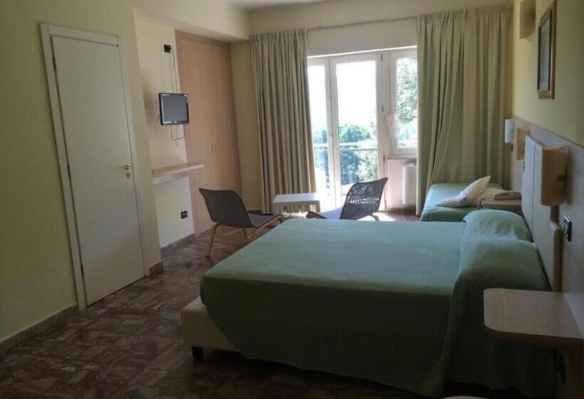 Номер Deluxe, Albergo Carpino