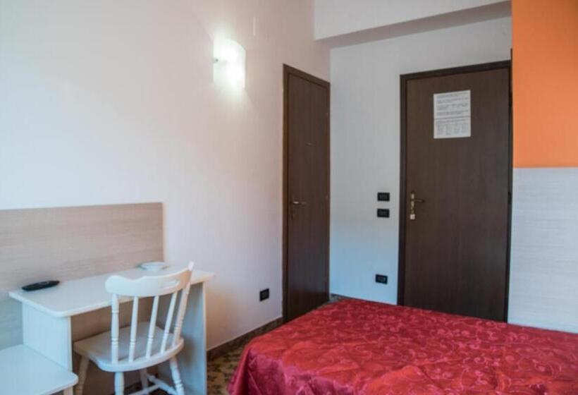 Номер Стандарт Индивидуальный, Albergo Carpino
