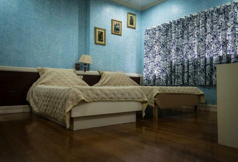 Семейный Номер, Stefanie Grace Paradise Inn