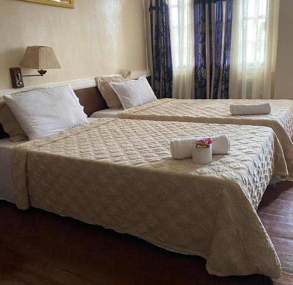 Номер Стандарт, Stefanie Grace Paradise Inn