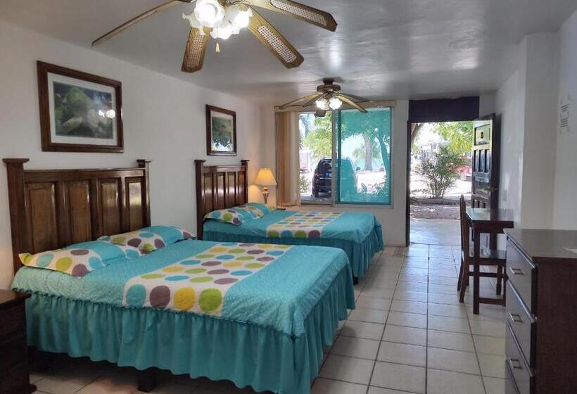 غرفة قياسية مطلّة علي البحر, Freedom Shores La Gringa Hotel   Universally Designed