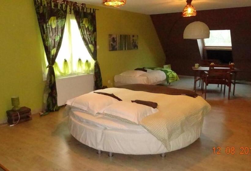 Номер Стандарт Трехместный, Le Blockhaus De Domléger Et Spa