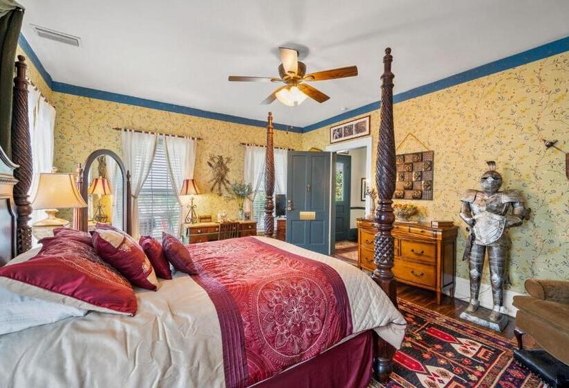 Номер Стандарт, Goodbread House Bed And Breakfast