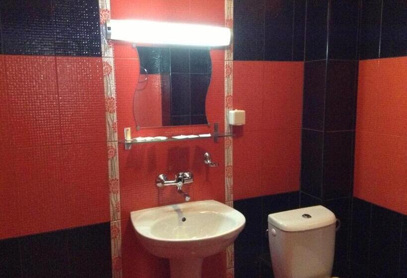 Четырехместный Номер Стандарт, Guest House Luchi