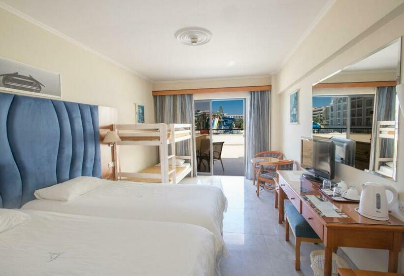 غرفة عائلية مطلّة علي البحر, Anastasia Beach Hotel