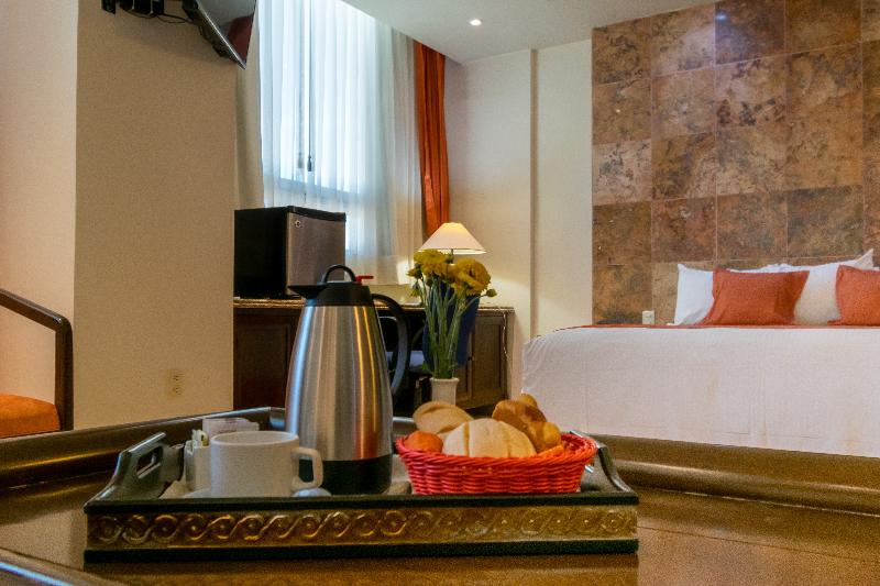 اتاق کلاسیک سه تخته, Las Arenas Balneario Resort