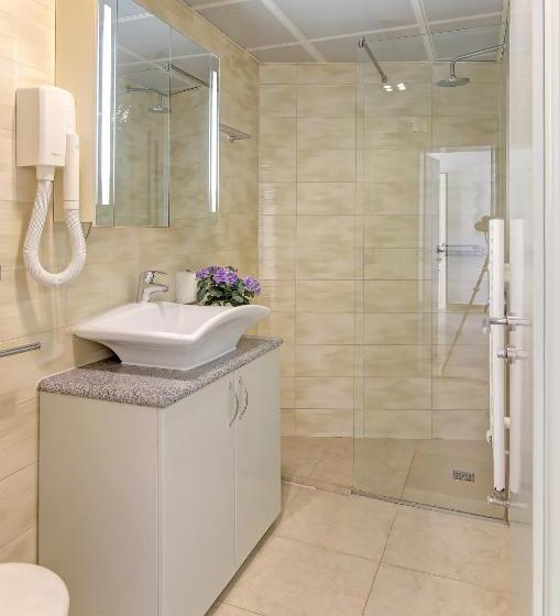 Superior 2-bedroom flat with sea view, Villa Antea Apartments
